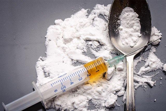 Vận chuyển heroin là vi phạm pháp luật