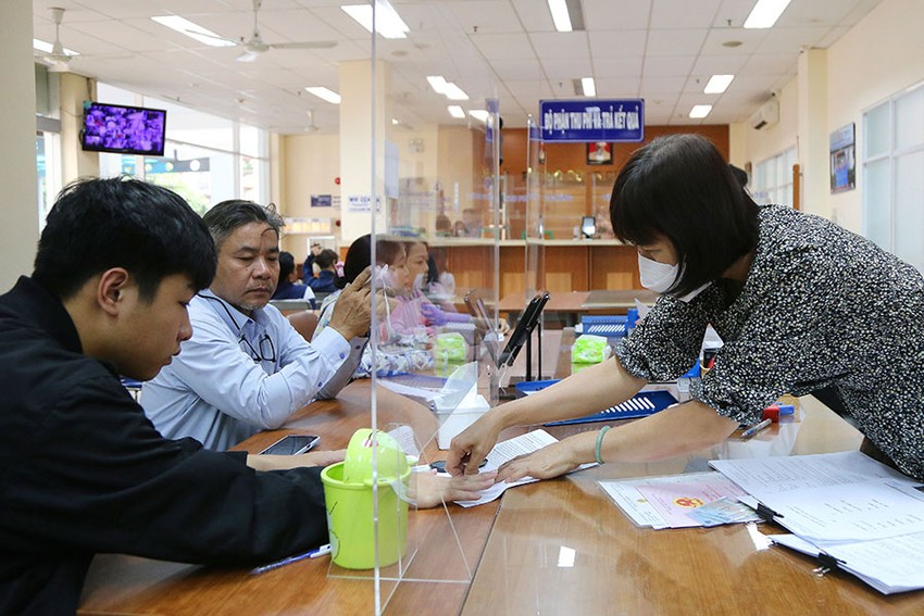 Vì sao công chứng viên thoát trách nhiệm trong các vụ án lừa đảo?